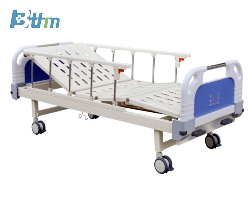 BT-A17D Manual two shaking Medical bed